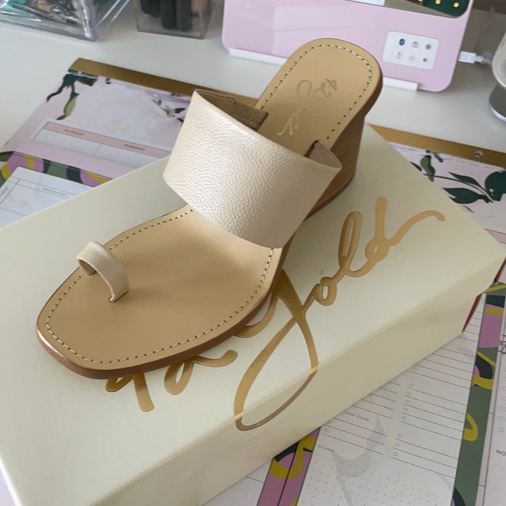 Summer beige leather heel